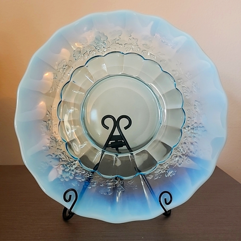 Vintage LG Wright Panel Grapes, Scalloped Edge Blue Opalescent Dinner Plate 9.5"